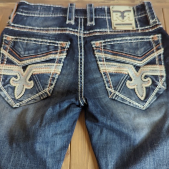 Men's Rock Revival Blue Jeans with Embroidered Pockets - Picture 4 of 15